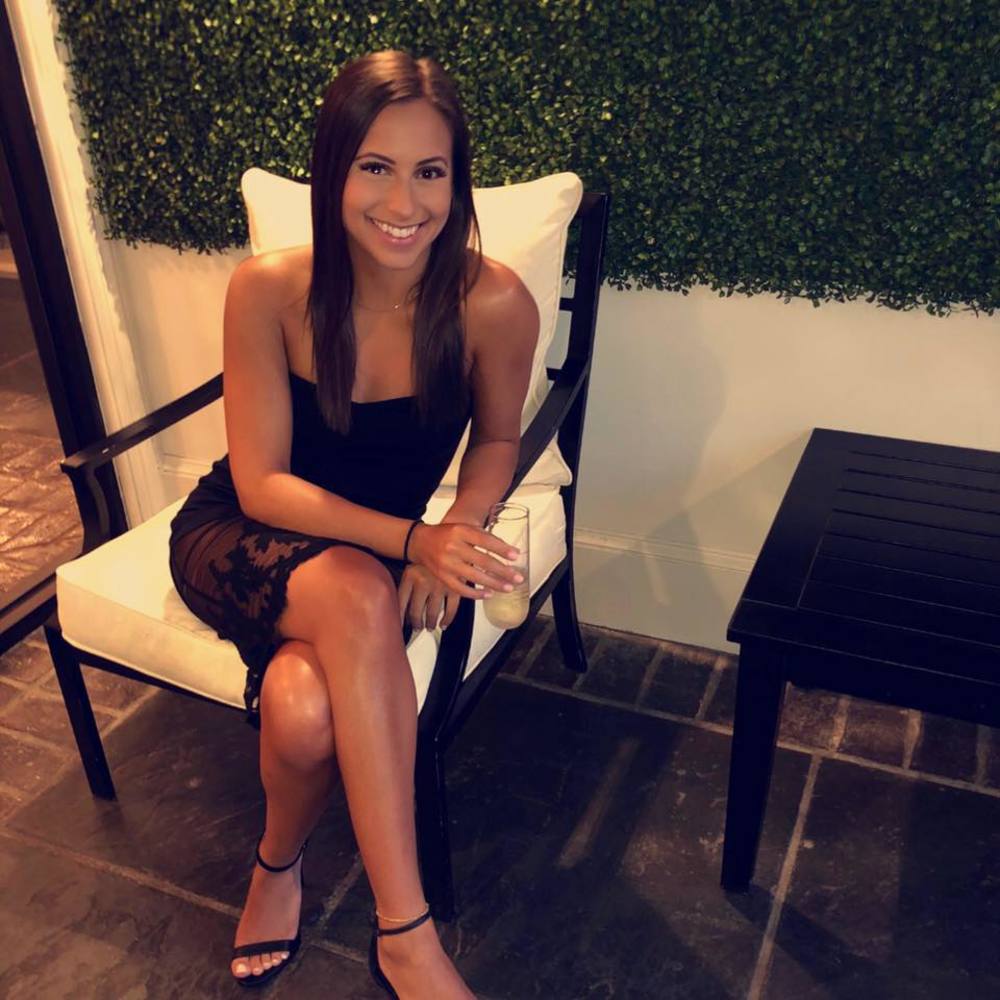 Meet your Posher, Danielle